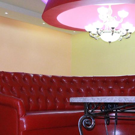 Princ Plaza Hotel Yerevan Ngoại thất bức ảnh