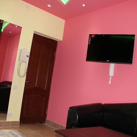 Princ Plaza Hotel Yerevan Ngoại thất bức ảnh