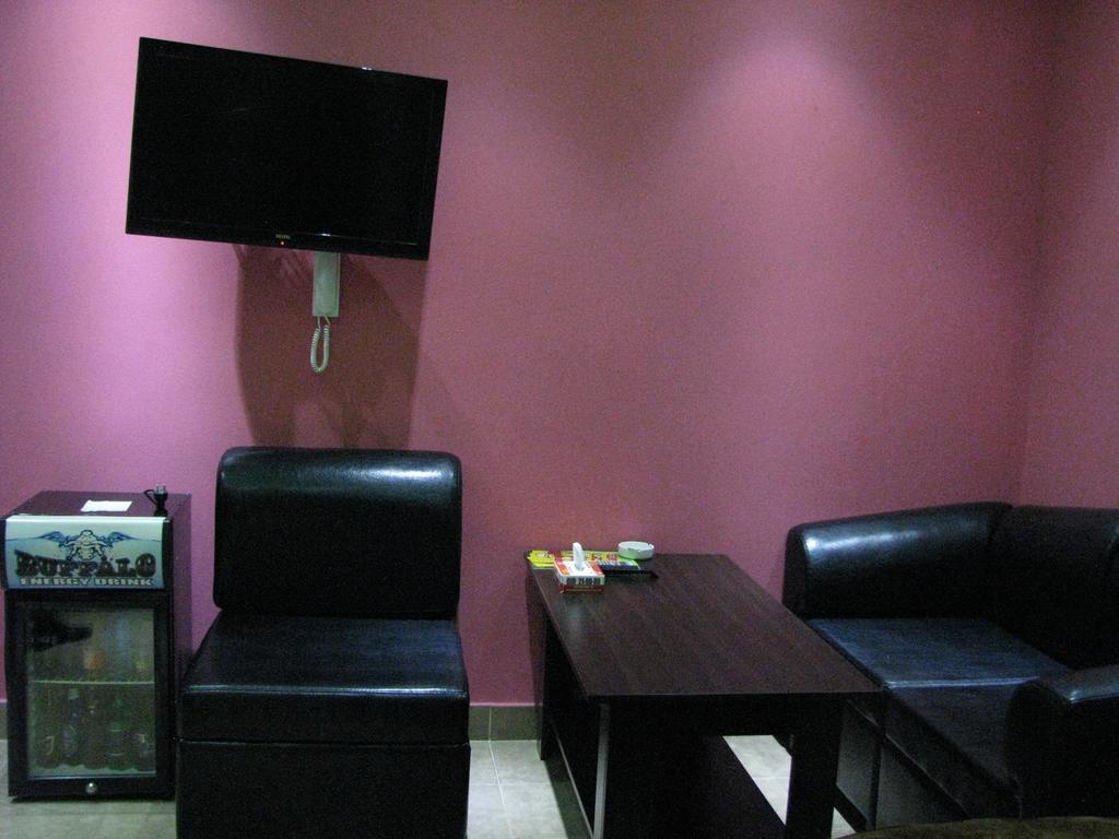 Princ Plaza Hotel Yerevan Ngoại thất bức ảnh