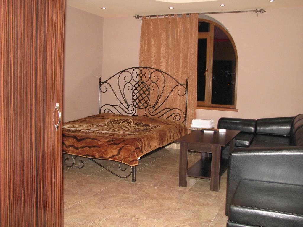 Princ Plaza Hotel Yerevan Phòng bức ảnh